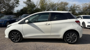 2012 Toyota Yaris 1.33 Dual Vvt-I Trend Euro 5 3dr in White — image 5
