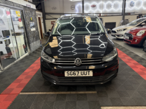 2017 Volkswagen Touran 2.0 Tdi Se Family in Black — image 5