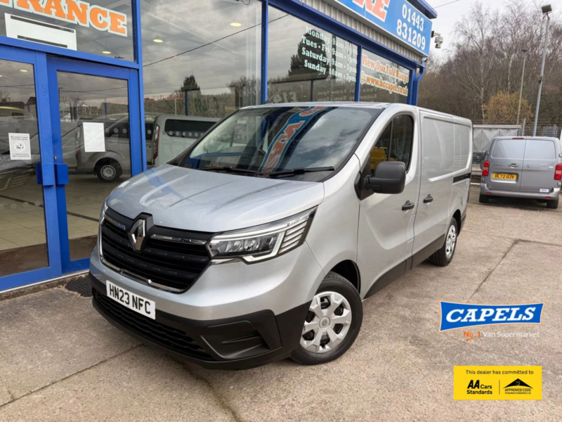 2023 Renault Trafic 2.0 Dci Blue Sl28 Business Panel Van 5dr Diesel Manual L1 H1 Euro 6 130 Ps in Grey — image 1