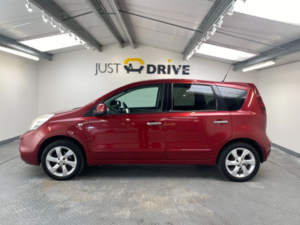 2011 Nissan Note 1.6 16v Tekna Hatchback 5dr Petrol Auto Euro 5 (110 Ps) in Red — image 2