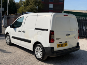 2016 Citroen Berlingo 1.6 Bluehdi 625 Enterprise L1 5dr in White — image 5