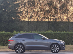 2016 Jaguar F-Pace 2.0 D180 R-Sport Auto AWD Euro 6 (s/s) 5dr in Grey — image 2