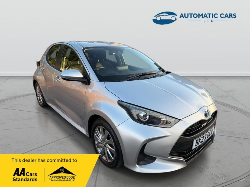 2023 Toyota Yaris Icon Fhev in Silver — image 1