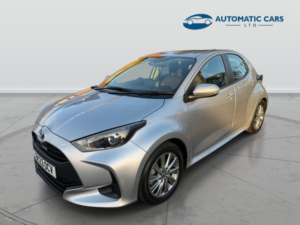 2023 Toyota Yaris Icon Fhev in Silver — image 3