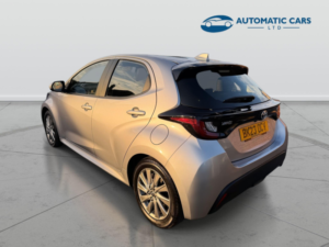 2023 Toyota Yaris Icon Fhev in Silver — image 4