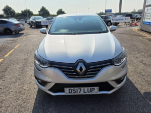 2017 Renault Megane 1.2 Tce Dynamique Nav Euro 6 (s/s) 5dr in Silver — image 2