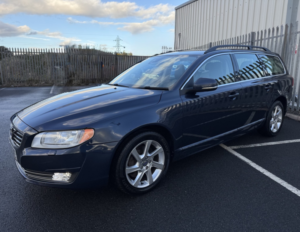 2013 Volvo V70 Se 2.0 D4 Estate in Blue — image 2