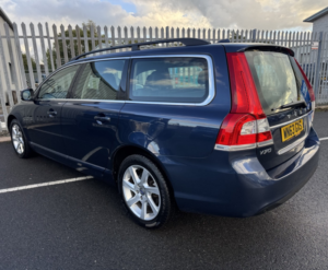 2013 Volvo V70 Se 2.0 D4 Estate in Blue — image 4