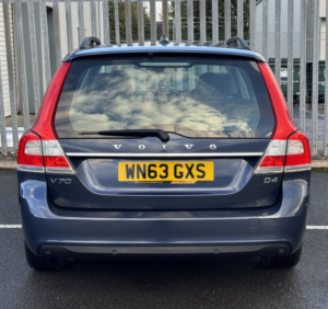 2013 Volvo V70 Se 2.0 D4 Estate in Blue — image 6