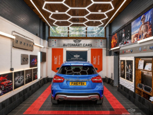 2016 Mercedes-Benz Gla 2.1 Gla200d Amg Line 7g-Dct Euro 6 (s/s) 5dr in Blue — image 5