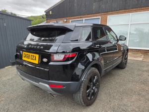 2018 Land Rover Range Rover Evoque 2.0 Ed4 Se Tech SUV 5dr Diesel Manual Fwd Euro 6 (s/s) (150 Ps) in Black — image 2