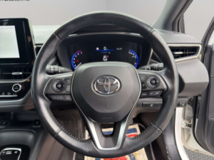 2022 Toyota Corolla 1.8 Corolla Icon Tech Hev CVT 5dr in White — image 6