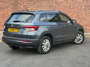 2018 Skoda Karoq 1.0 Tsi Se Nav Plus Euro 6 (s/s) 5dr in Grey — image 5