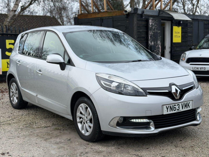 2013 Renault Scenic 1.5 Dci Energy Dynamique Tomtom MPV 5dr Diesel Manual Euro 5 (s/s) (110 Ps) in Silver — image 1
