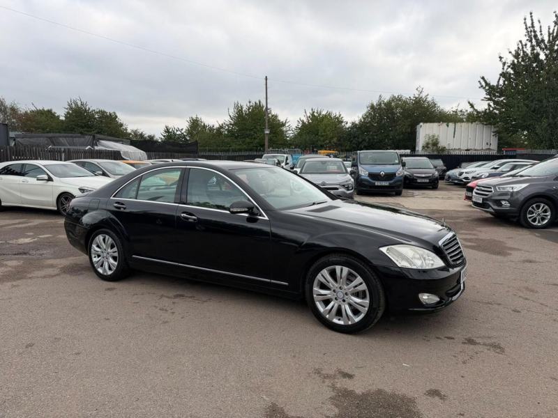 2009 Mercedes-Benz S Class 3.0 S320 Cdi V6 G-Tronic Euro 4 4dr in Black — image 1