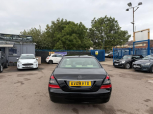 2009 Mercedes-Benz S Class 3.0 S320 Cdi V6 G-Tronic Euro 4 4dr in Black — image 5