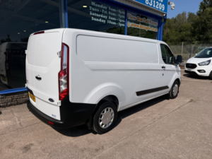 2022 Ford Transit Custom 2.0 300 Ecoblue Leader Panel Van 5dr Diesel Manual L2 H1 Euro 6 105 Ps in White — image 6