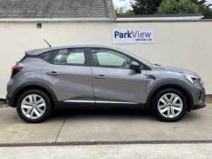 2020 Renault Captur 1.0 Play Tce 100 in Grey — image 4