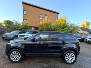 2016 Land Rover Range Rover Evoque Td4 Se Tech in Black — image 5