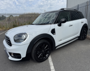2018 MINI Countryman 2.0 D All4 in White — image 2