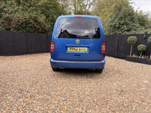 2012 Volkswagen Caddy Maxi Life 1.6 Tdi Cr in Blue — image 5