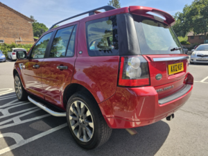 2012 Land Rover Freelander 2 2.2 Sd4 Hse in Red — image 6