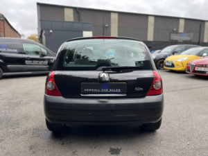 2006 Renault Clio 1.5 Dci Campus in Black — image 4