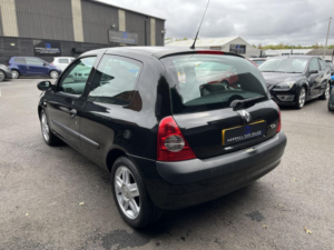 2006 Renault Clio 1.5 Dci Campus in Black — image 5