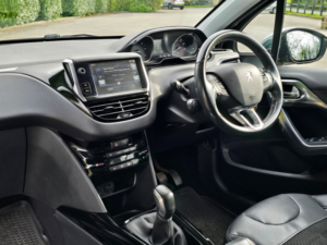 2016 Peugeot 2008 1.6 Bluehdi Allure SUV 5dr Diesel Manual Euro 6 (s/s) (100 Ps) in Black — image 6
