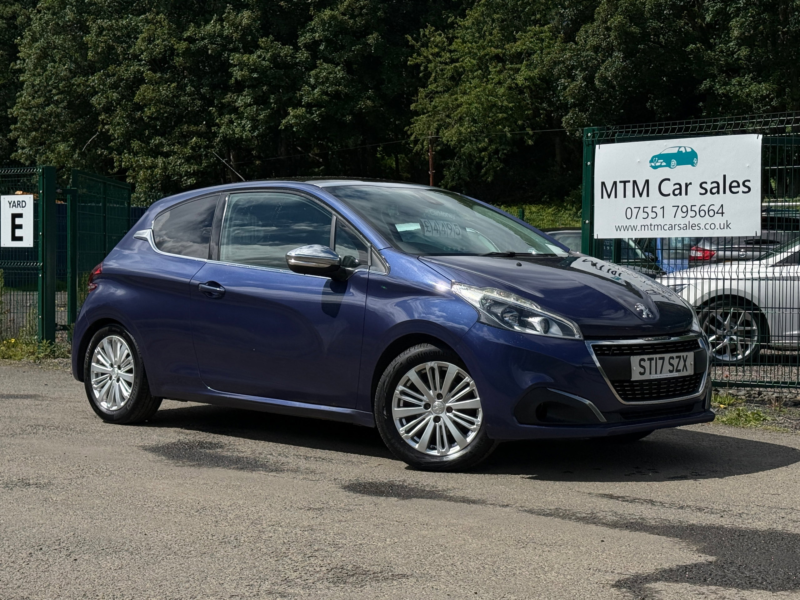 2017 Peugeot 208 1.2 Puretech Allure Hatchback 3dr Petrol Manual Euro 6 (82 Ps) in Blue — image 1