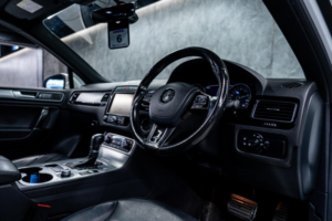 2016 Volkswagen Touareg 3.0 Tdi V6 Bluemotion Tech R-Line Tiptronic 4WD Euro 6 (s/s) 5dr in White — image 2