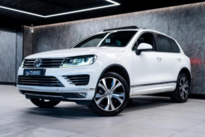 2016 Volkswagen Touareg 3.0 Tdi V6 Bluemotion Tech R-Line Tiptronic 4WD Euro 6 (s/s) 5dr in White — image 4