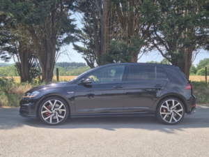 2019 Volkswagen Golf 2.0 Tsi Gti Performance in Black — image 4
