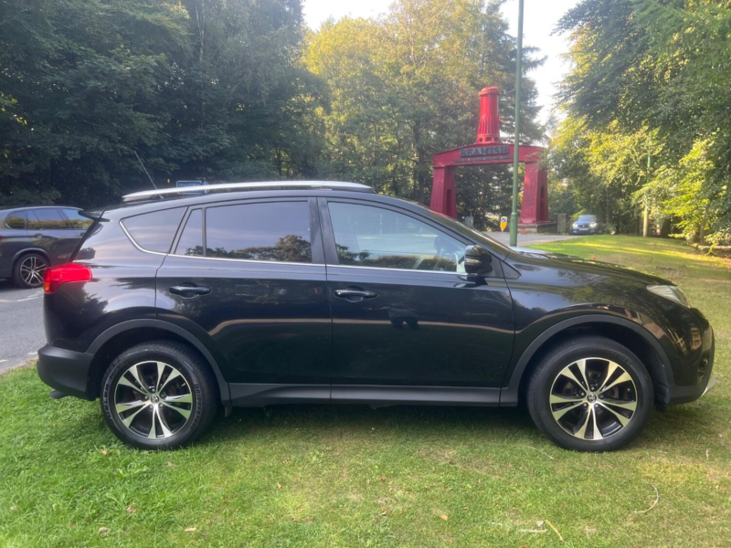 2015 Toyota Rav4 2.2 D-4d Invincible in Black — image 1
