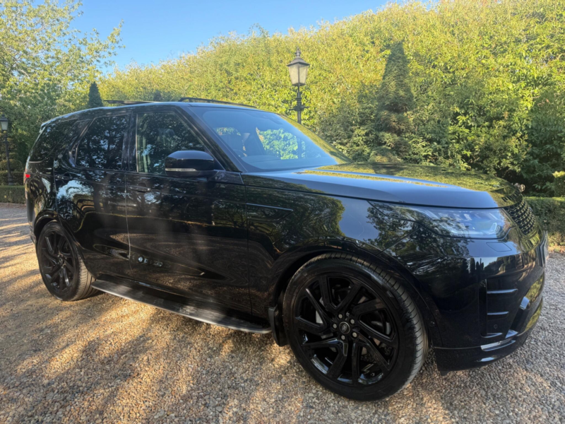 2019 Land Rover Discovery 3.0 Sd V6 Hse Luxury Auto 4WD Euro 6 (s/s) 5dr in Black — image 1