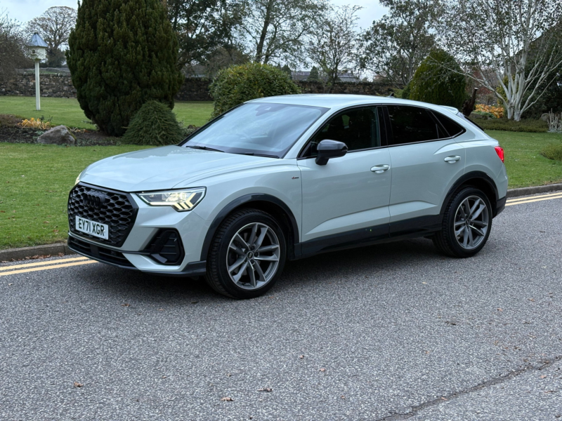 2021 Audi Q3 2.0 Tfsi 45 Black Edition Sportback 5dr Petrol S Tronic Quattro Euro 6 (s/s) (245 Ps) in Silver — image 1