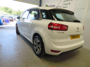 2016 Citroen C4 Picasso 1.6 Bluehdi Exclusive Euro 6 (s/s) 5dr in White — image 4