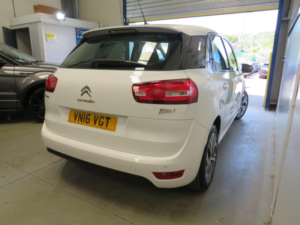 2016 Citroen C4 Picasso 1.6 Bluehdi Exclusive Euro 6 (s/s) 5dr in White — image 6