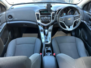 2013 Chevrolet Cruze 1.8 Lt Auto Euro 5 5dr in Silver — image 4