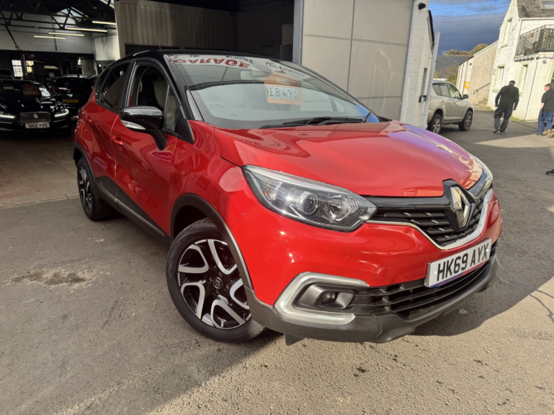 2019 Renault Captur 0.9 Iconic Tce 90 My18 in Red — image 1