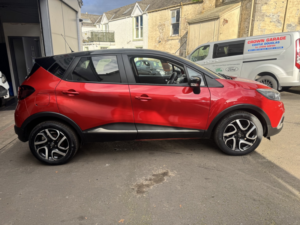 2019 Renault Captur 0.9 Iconic Tce 90 My18 in Red — image 2