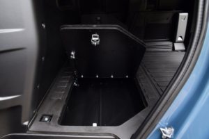 2026 Land Rover Defender 90 3.0 D250 Mhev S in Black — image 6