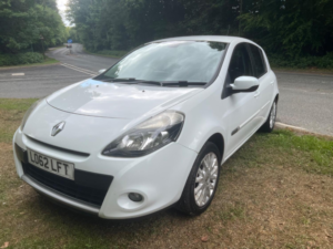 2012 Renault Clio 1.5 Dci Dynamique Tomtom in White — image 5