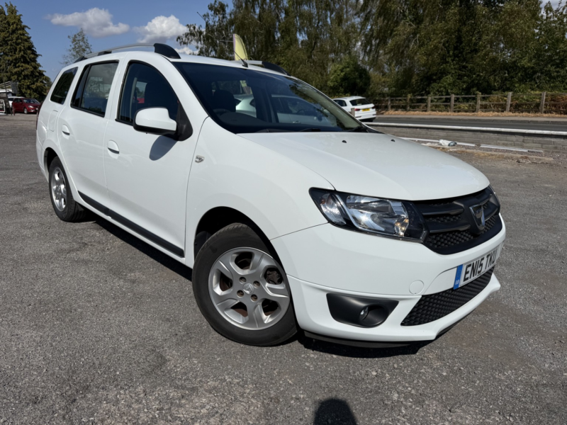2015 Dacia Logan Mcv 0.9 Laureate Tce 90 in White — image 1