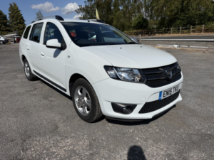 2015 Dacia Logan Mcv 0.9 Laureate Tce 90 in White — image 5