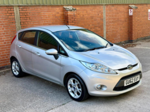 2012 Ford Fiesta 1.25 Zetec 5dr in Silver — image 2