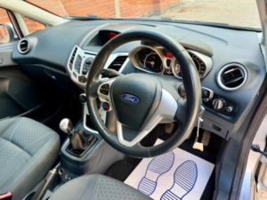 2012 Ford Fiesta 1.25 Zetec 5dr in Silver — image 5