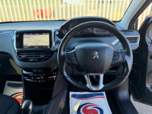 2018 Peugeot 208 1.2 Puretech Tech Edition Hatchback 5dr Petrol Manual Euro 6 (s/s) (82 Ps) in Black — image 6
