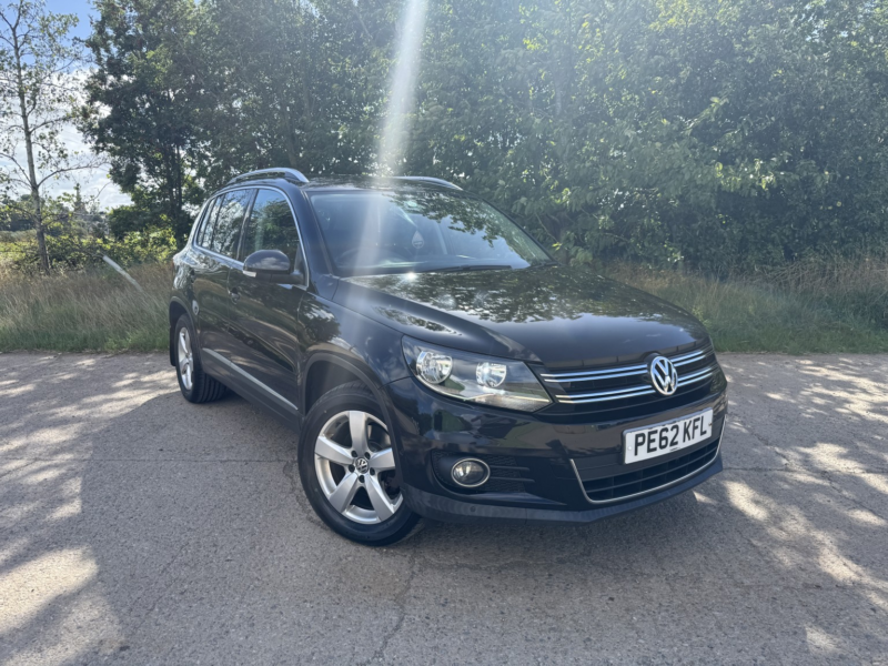 2012 Volkswagen Tiguan 2.0 Tdi Bluemotion Tech Se in Black — image 1