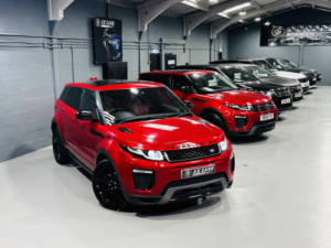2017 Land Rover Range Rover Evoque 2.0 Td4 Hse Dynamic Lux in Red — image 5
